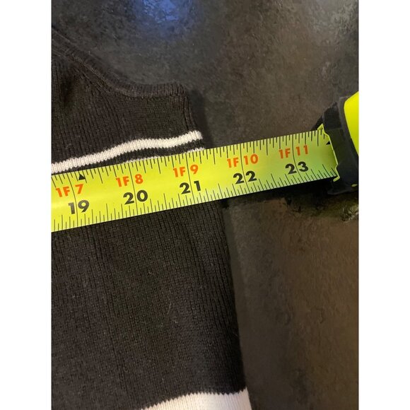 Jillian Jones Black White Sleeveless Knit Round Neck Sweater - Picture 8 of 10